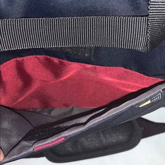 Heavy Duty Extra Protection Laptop Carrying Bag - Picture 8 of 8